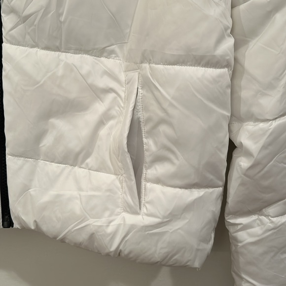 NWT DKNY Women's Sport Colorblock Logo Puffer W/Removeable Hood Down Alternative - Picture 3 of 13